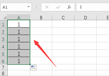 excel表格下拉数字不变怎么操作?