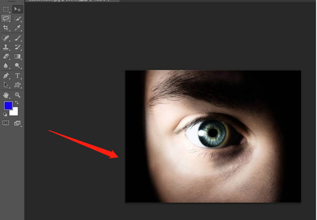 怎么用photoshop做眼睛发光的效果?
