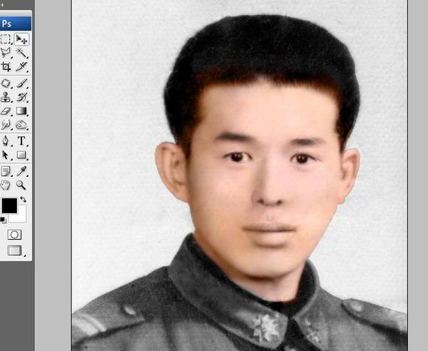 怎么用Photoshop修复严重损坏的相片？
