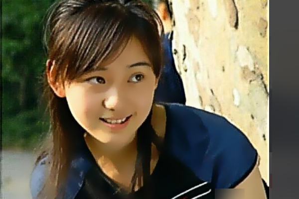Photoshop里怎么让照片变得清晰透彻？