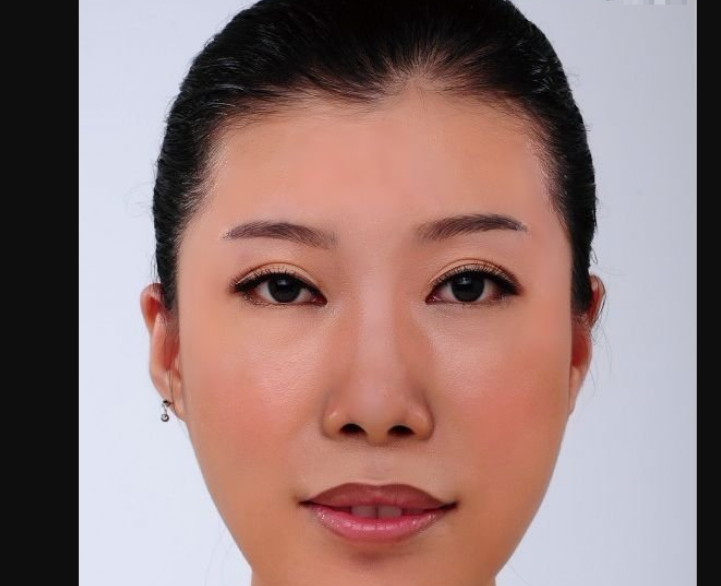 Photoshop怎么去掉脸上油光？