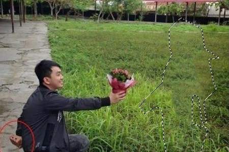 怎么用Photoshop把照片里的人衣服p掉.求具体过程？