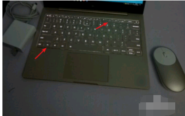 怎么关掉键盘灯？