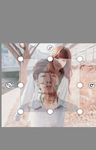 PS touch手机版怎么换脸？