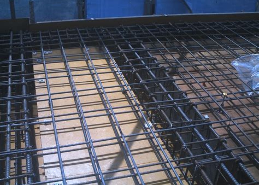 图纸上梁钢筋标注怎么看