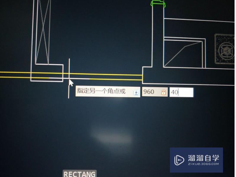 CAD怎么能够快速画一个平面图上的门？