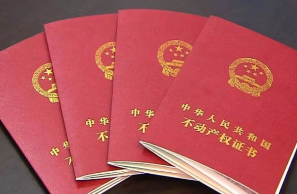 AI怎么把多张图片快速排列在一个版面？