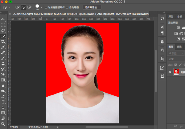 用PS把证件照红色背景改成白色以后，人物像有红色的边，怎么去除呢？