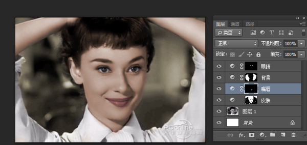 使用ps中的通道混合器如何把黑白照片转成彩色照片