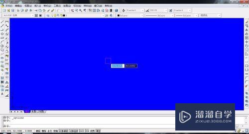 如何设置AutoCAD2007绘图界面的背景？