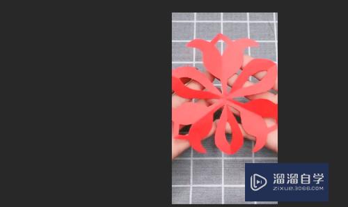 PS怎么把<esred>图片</esred><esred>裁剪</esred><esred>成</esred>想要的效果？