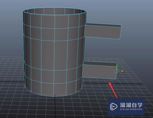 使用Maya如何创建水杯模型