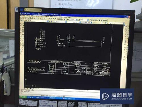 CAD显示屏变暗故障怎么办(cad显示屏变暗故障怎么办恢复)