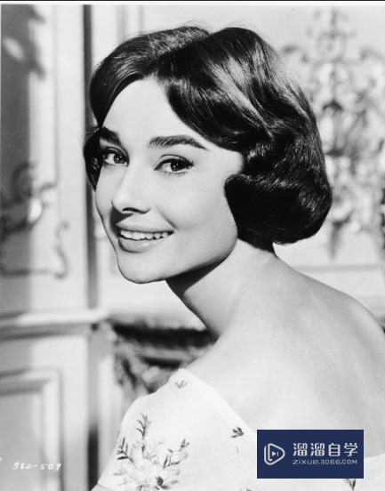 <esred>PS</esred>怎么<esred>给</esred>黑白<esred>照片</esred><esred>添加</esred>颜色？