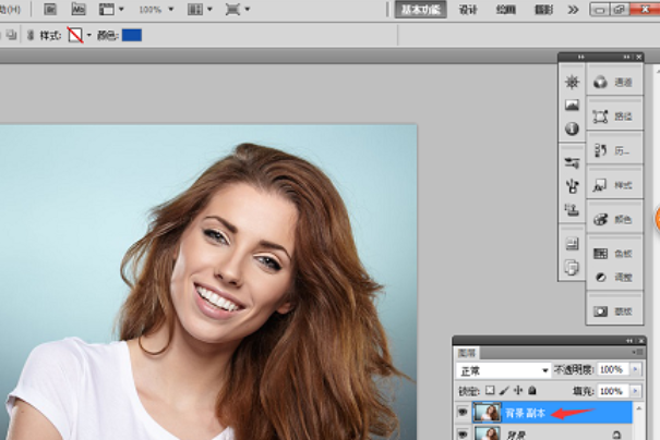 ps里怎么把彩色照片调成黑白的?